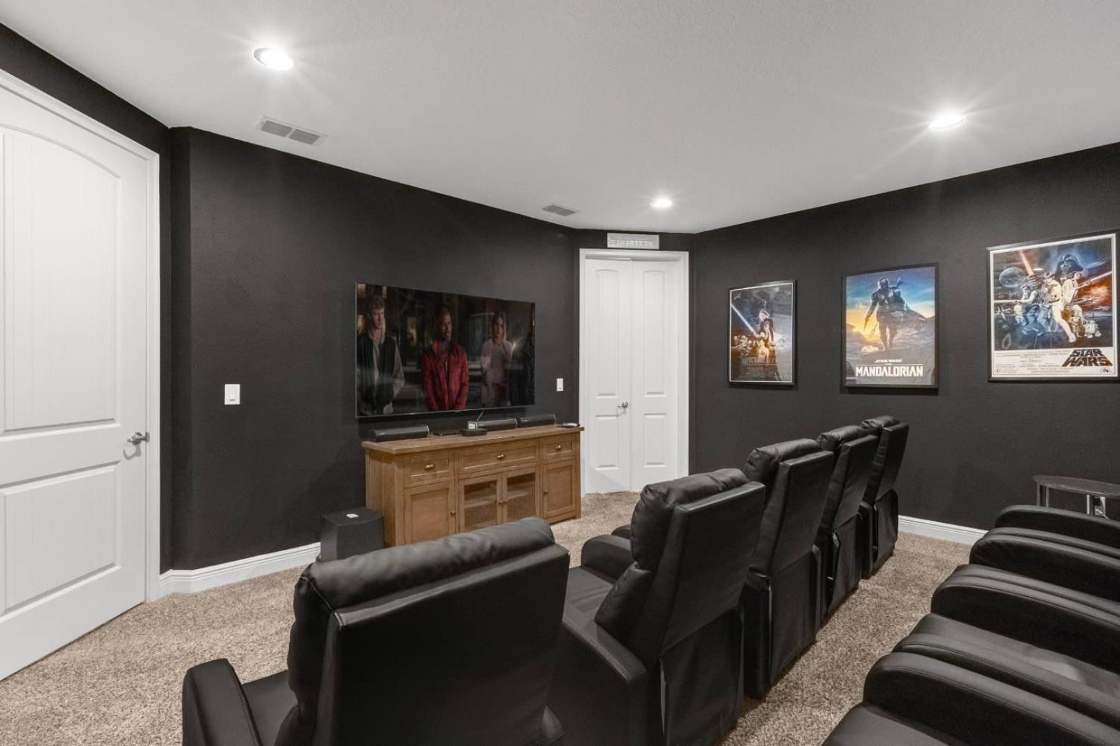 Your Dream Vacation Awaits Family 10-bd Villa Orlando