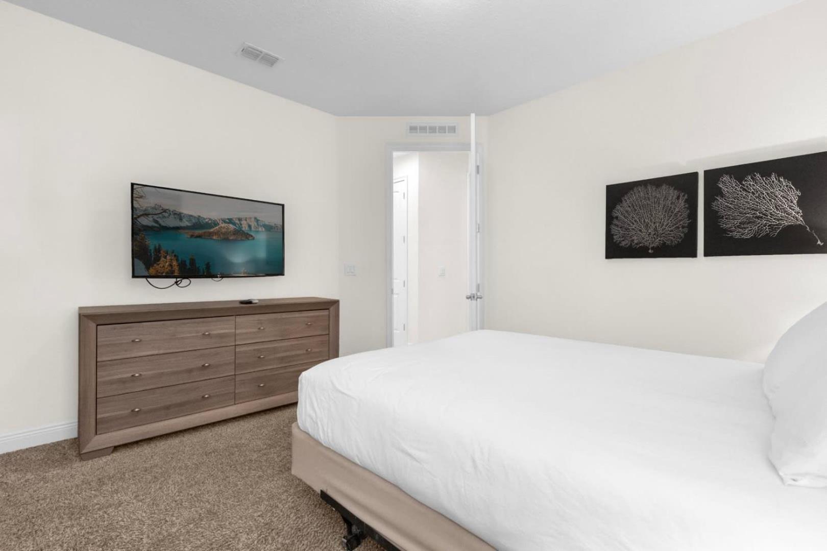 Your Dream Vacation Awaits Family 10-bd