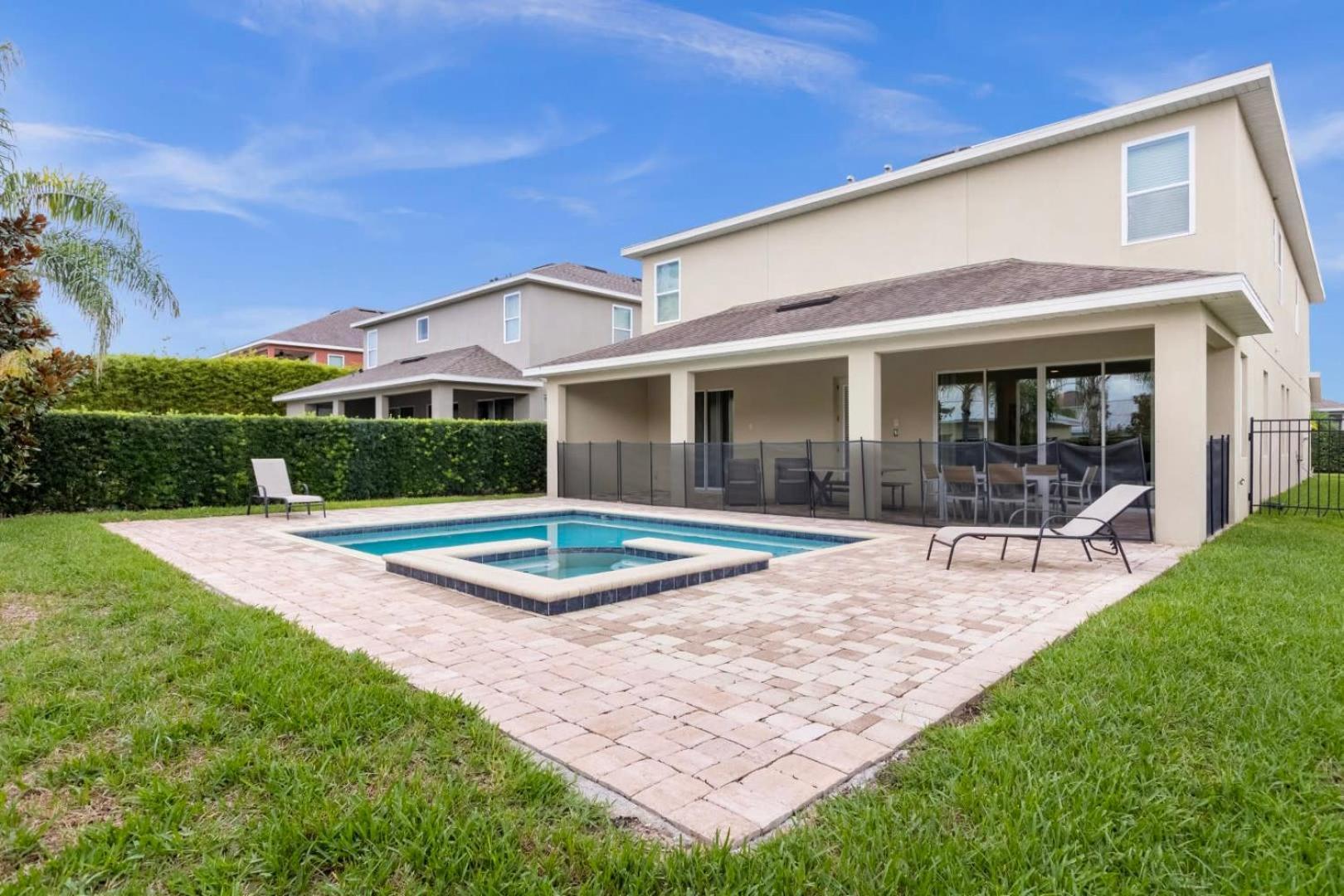 Your Dream Vacation Awaits Family 10-bd